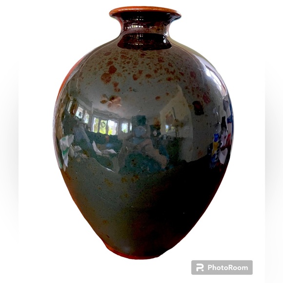 Dark Green w/ Rust & Brown color accents. Beautiful shape. 10”Hx7”W NEW (other) - Picture 1 of 2